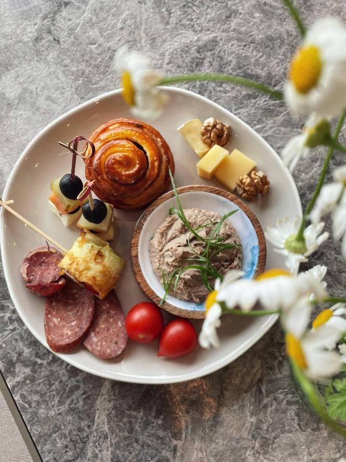 Pana Boutique Hotel Шымкент Экстерьер фото